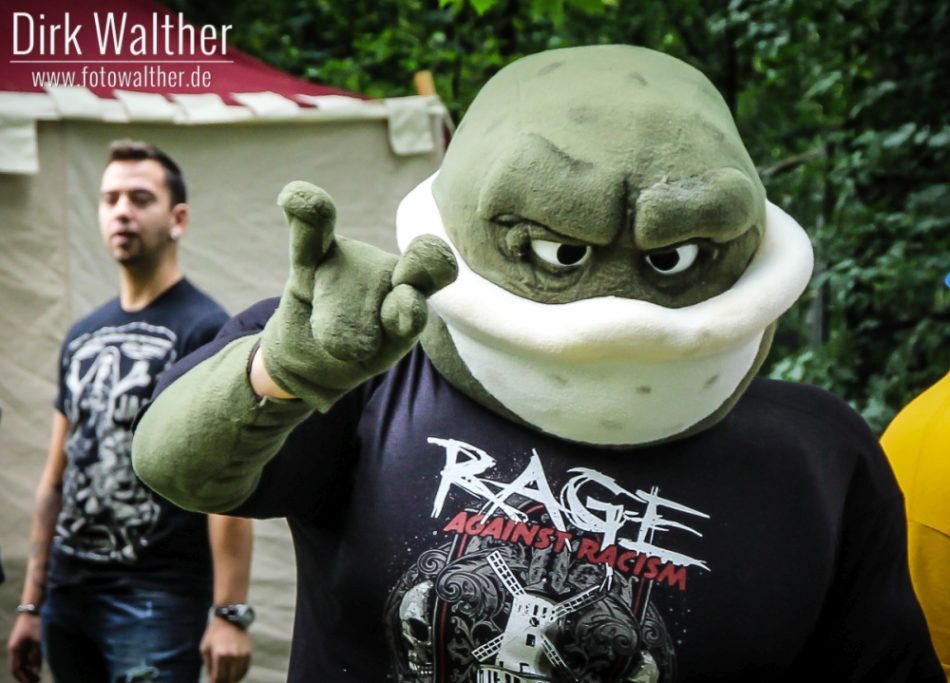 Rage Against Racism Maskottchen